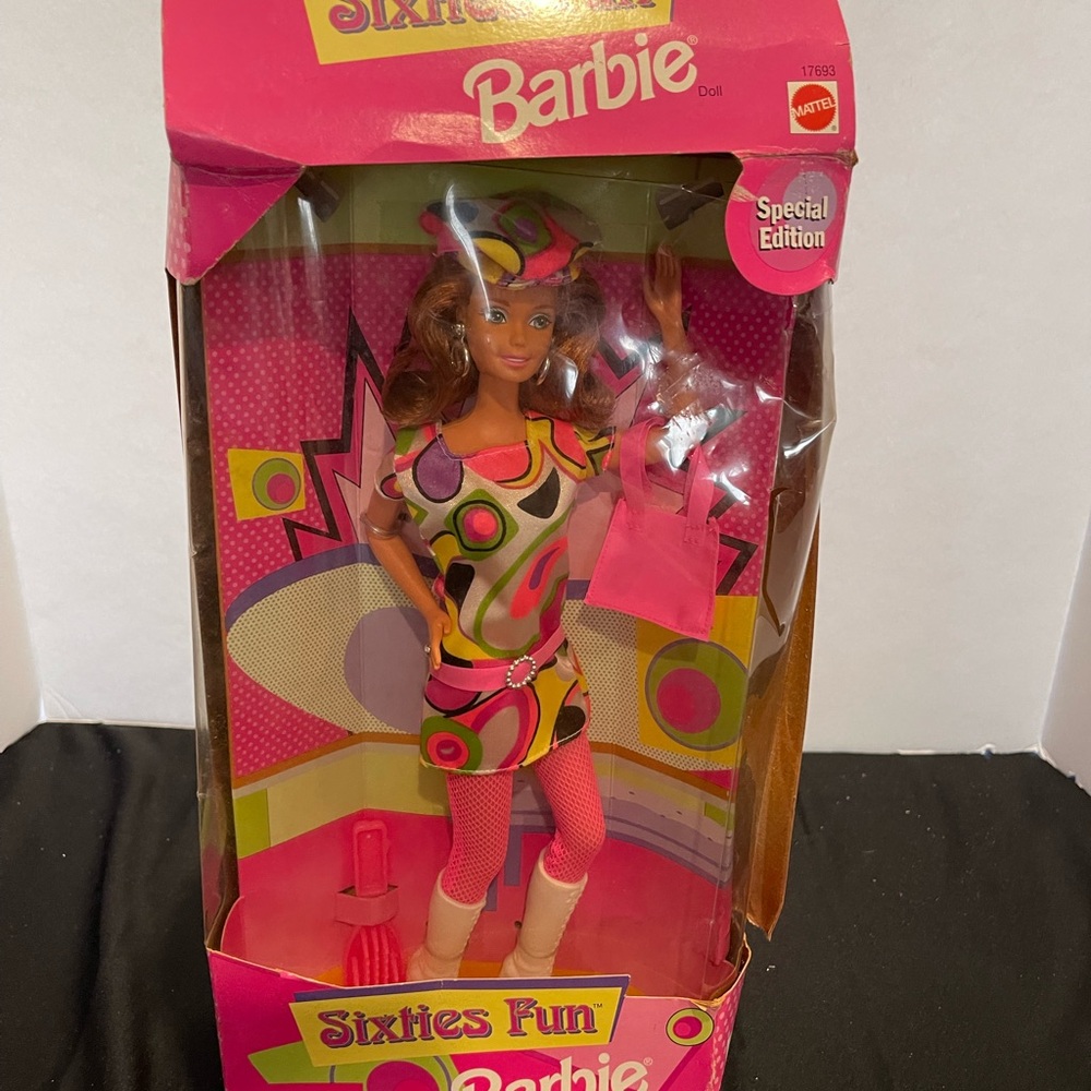 Vintage 1997 Sixties Fun Barbie